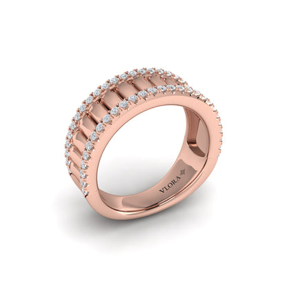 Concave Fluted Ring Edged with Diamonds