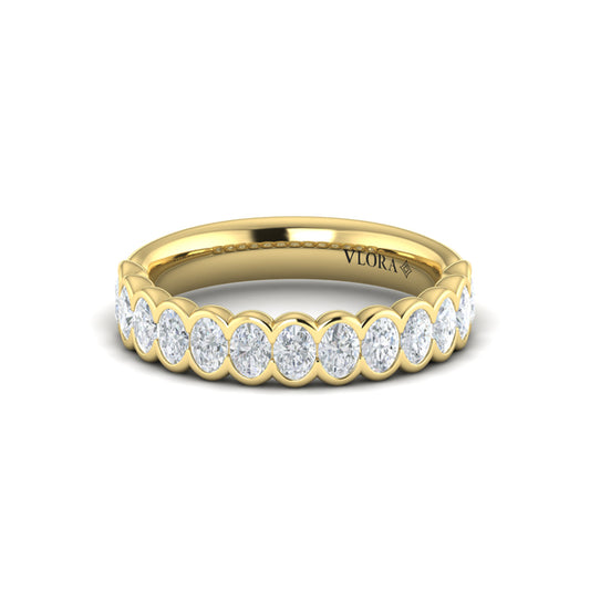 Matching Band to the Oval Accent Oval Diamond Engagement Ring