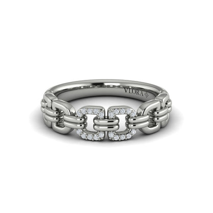 Linked Curves with Diamond Accent Ring
