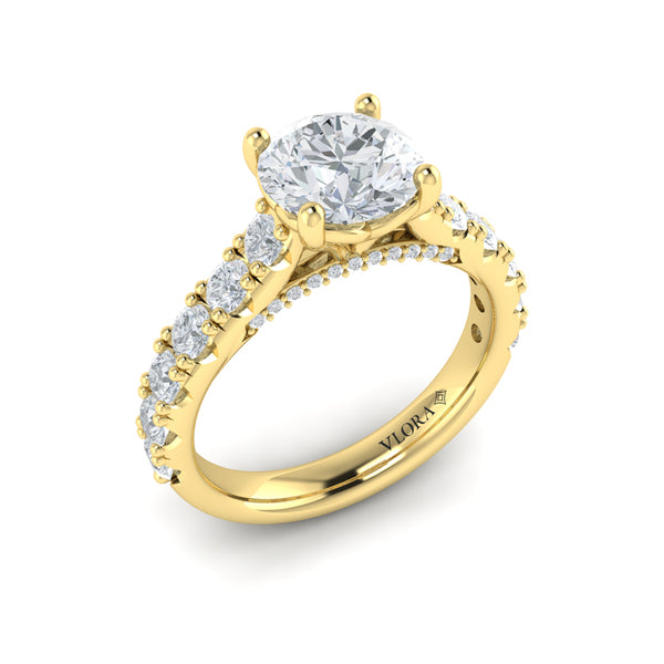 Luxe Classic Engagement Ring