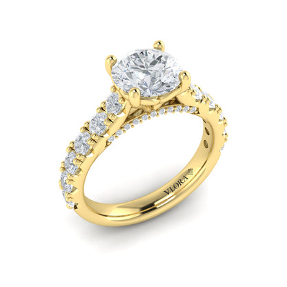 Luxe Classic Engagement Ring