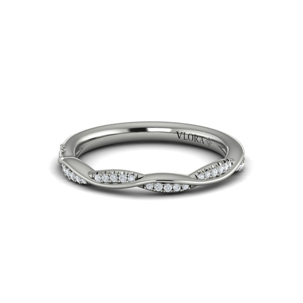 Twisted Pavé Diamond Band