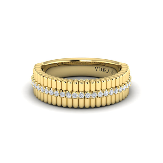 Fluted Ring with Center Diamonds