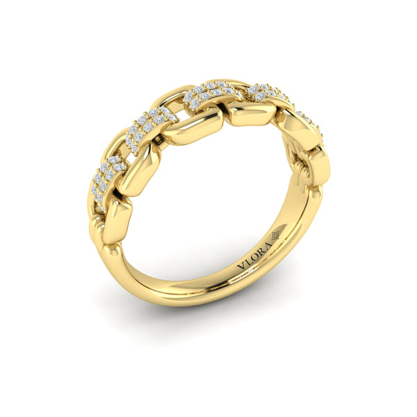 Linked Curves with Diamond Accent Ring