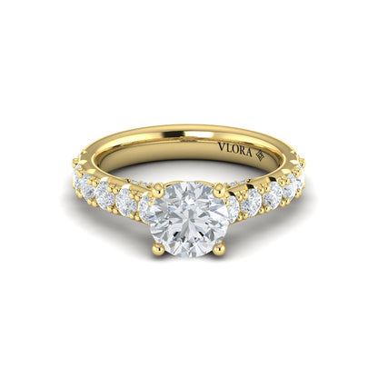 Luxe Classic Engagement Ring