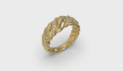 Pavé Diamond Twisted Ring